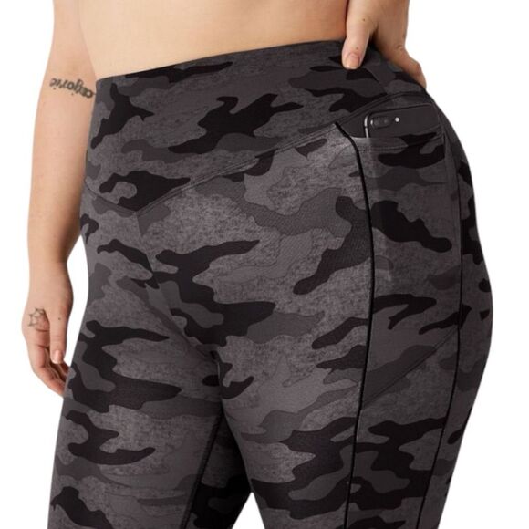 VS PINK Black & Rich Grey Camo Ultimate V High Waist 7/8 Ankle Leggings Size XXL - Picture 3 of 15